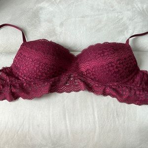 Burgundy underwire bra. Lace sides.